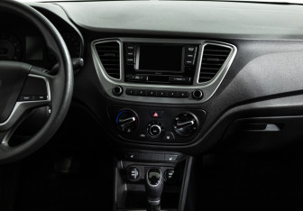 Подержанный автомобиль Hyundai Solaris Sedan 2020 года (14 фото)