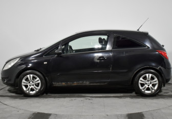 Подержанный автомобиль Opel Corsa 2007 года (8 фото)