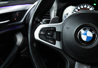 Подержанный автомобиль BMW X3 2018 года (26 фото)