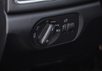 Подержанный автомобиль Audi Q3 2013 года (19 фото)