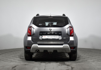 Подержанный автомобиль Renault Duster 2019 года (6 фото)