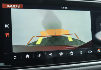 Подержанный автомобиль Land Rover Range Rover Sport 2018 года (20 фото)