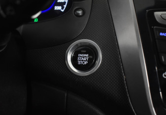 Подержанный автомобиль Hyundai Solaris Sedan 2014 года (16 фото)