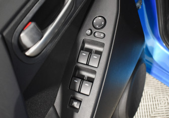 Подержанный автомобиль Mazda 3 Sedan 2009 года (15 фото)