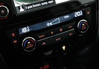 Подержанный автомобиль Nissan Qashqai 2022 года (16 фото)