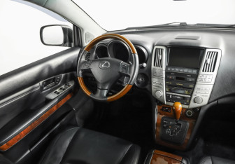 Подержанный автомобиль Lexus RX 2008 года (9 фото)