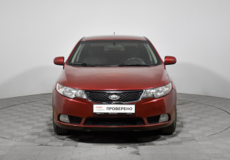 Подержанный автомобиль Kia Cerato Sedan 2010 года (2 фото)