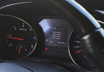 Подержанный автомобиль Kia Carnival 2018 года (30 фото)