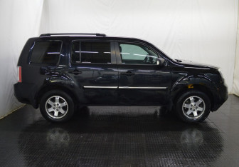 Подержанный автомобиль Honda Pilot 2013 года (4 фото)