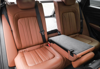 Подержанный автомобиль Audi Q5 2021 года (31 фото)