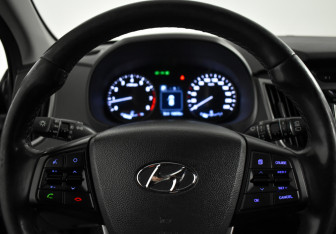 Подержанный автомобиль Hyundai Creta 2016 года (18 фото)