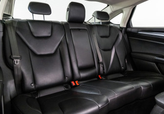 Подержанный автомобиль Ford Mondeo Sedan 2017 года (23 фото)