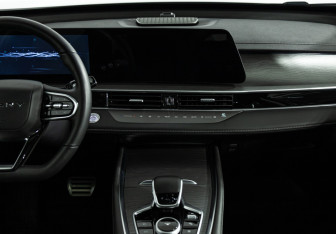 Подержанный автомобиль Chery Tiggo 8 Pro Max 2023 года (14 фото)