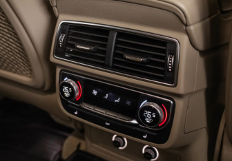 Подержанный автомобиль Audi Q7 2018 года (36 фото)