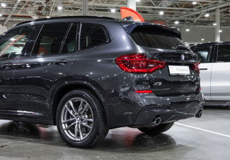 Подержанный автомобиль BMW X3 2021 года (11 фото)