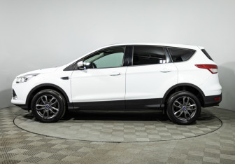 Подержанный автомобиль Ford Kuga 2016 года (8 фото)