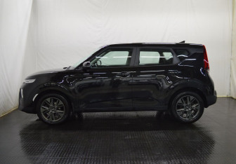 Подержанный автомобиль Kia Soul 2022 года (8 фото)