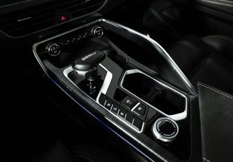 Подержанный автомобиль Geely Tugella 2021 года (21 фото)