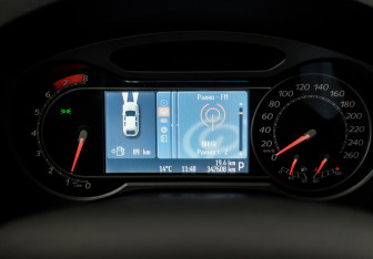 Подержанный автомобиль Ford Mondeo Sedan 2008 года (20 фото)