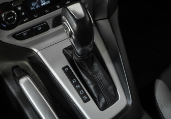 Подержанный автомобиль Ford Focus Sedan 2013 года (15 фото)