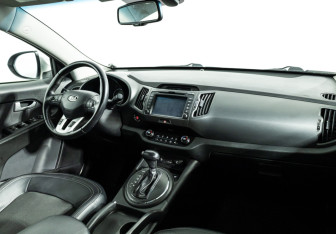 Подержанный автомобиль Kia Sportage 2012 года (9 фото)