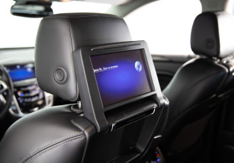 Подержанный автомобиль Cadillac SRX 2013 года (36 фото)