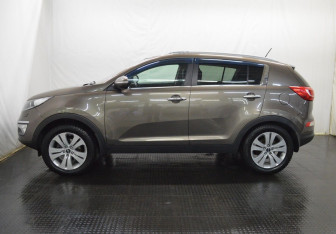 Подержанный автомобиль Kia Sportage 2013 года (8 фото)
