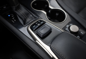 Подержанный автомобиль Lexus RX 2016 года (18 фото)