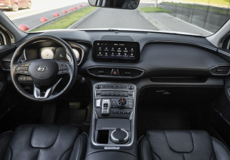 Подержанный автомобиль Hyundai Santa Fe 2021 года (11 фото)