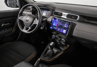 Подержанный автомобиль Renault Duster 2022 года (9 фото)