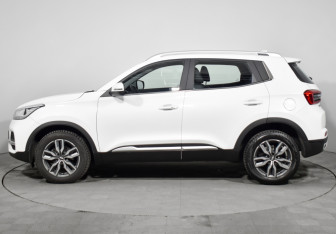 Подержанный автомобиль Chery Tiggo 4 2022 года (8 фото)