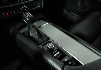 Подержанный автомобиль Volvo S90 2019 года (17 фото)