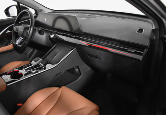 Подержанный автомобиль Omoda C5 2023 года (12 фото)