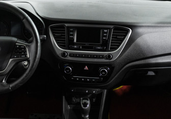 Подержанный автомобиль Hyundai Solaris Sedan 2018 года (14 фото)