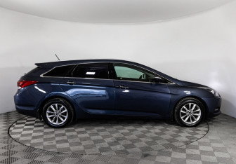 Подержанный автомобиль Hyundai i40 Wagon 2017 года (4 фото)