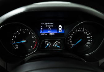 Подержанный автомобиль Ford Focus Sedan 2016 года (3 фото)