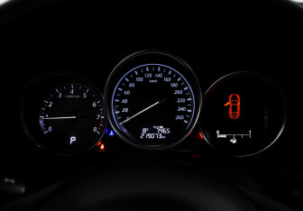 Подержанный автомобиль Mazda CX-5 2012 года (18 фото)