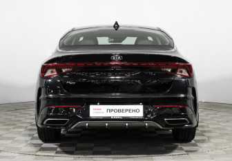 Подержанный автомобиль Kia K5 2021 года (6 фото)
