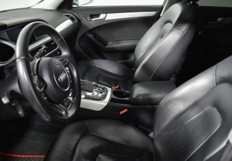Подержанный автомобиль Audi A4 Sedan 2015 года (11 фото)