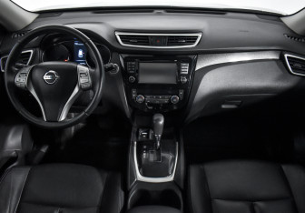 Подержанный автомобиль Nissan X-Trail 2016 года (14 фото)
