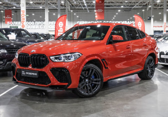Подержанный автомобиль BMW X6 M 2021 года (1 фото)
