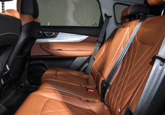 Подержанный автомобиль Chery Tiggo 8 Pro Max 2023 года (13 фото)