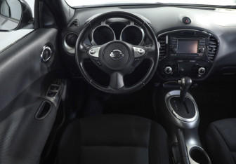 Подержанный автомобиль Nissan Juke 2012 года (10 фото)
