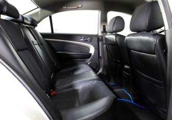 Подержанный автомобиль Chevrolet Epica 2010 года (14 фото)