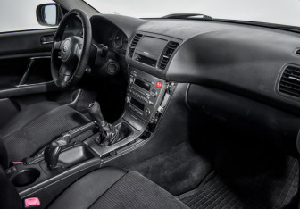 Подержанный автомобиль Subaru Outback Wagon 2004 года (13 фото)