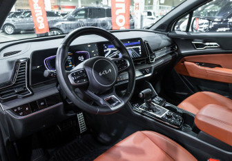 Подержанный автомобиль Kia Sportage 2024 года (15 фото)
