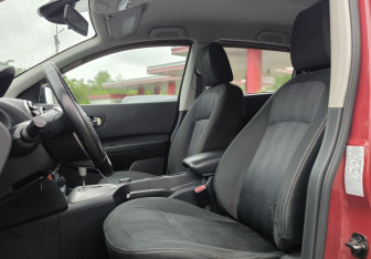 Подержанный автомобиль Nissan Qashqai 2011 года (11 фото)