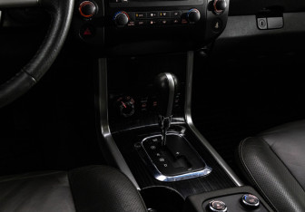 Подержанный автомобиль Nissan Pathfinder 2010 года (11 фото)