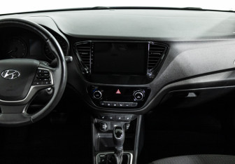 Подержанный автомобиль Hyundai Solaris Sedan 2019 года (14 фото)
