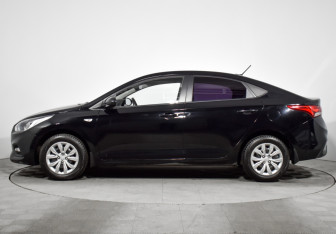 Подержанный автомобиль Hyundai Solaris Sedan 2017 года (8 фото)